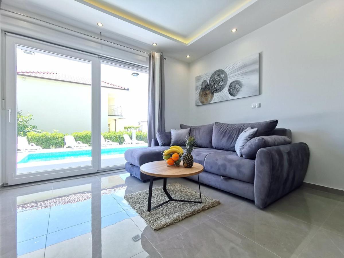 Seka Apartments With A Pool Kastela Exterior photo